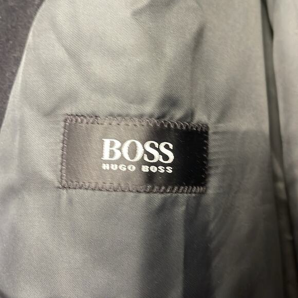 Hugo Boss 100% wool long line winter dress overcoat sz 46L - Picture 10 of 11